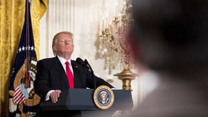 Trump nepustil na tlačovku do Bieleho domu významné médiá